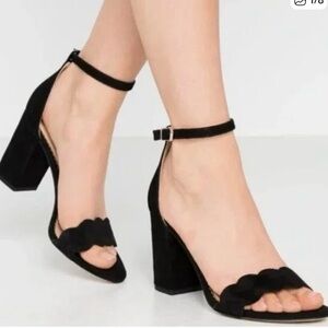 Women’s Sam Edelman ODILA Black Suede Scalloped Block Heel